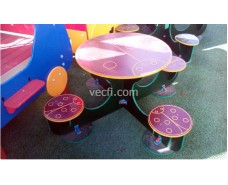 Children table and chairs